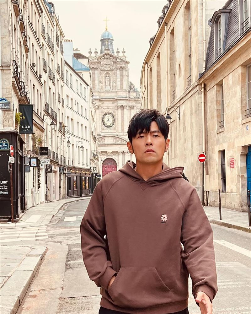 相似度99.99%！周杰倫「種菜分身」爆紅　粉絲：全網最像沒有之一