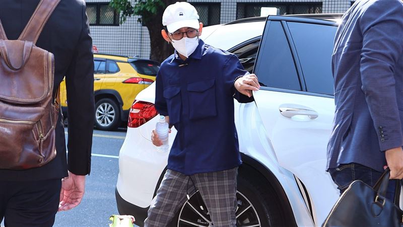 德州媽媽遭嗆「逼死黃子佼」！丹妮婊姐不忍揪1質疑：台灣真多瘋子