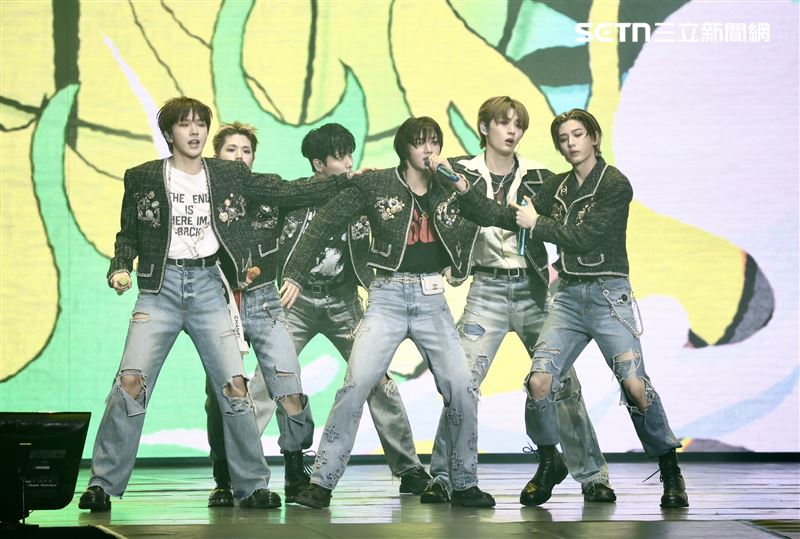 直擊／BOYNEXTDOOR演唱一半突衝下台！「粉絲全暴動」場面曝光