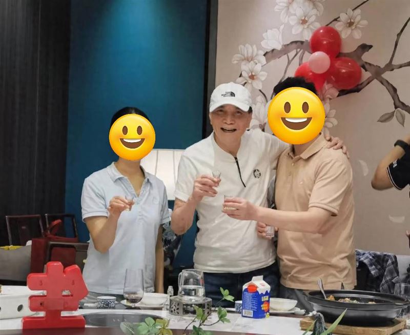 李連杰90歲岳父罕見露面！「壯碩凍齡」近況驚人　網讚：依然瀟灑