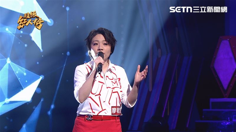 《紅人榜》魏小羽浮誇演唱經典神曲　詹雅雯大喊這個女人真的瘋了！