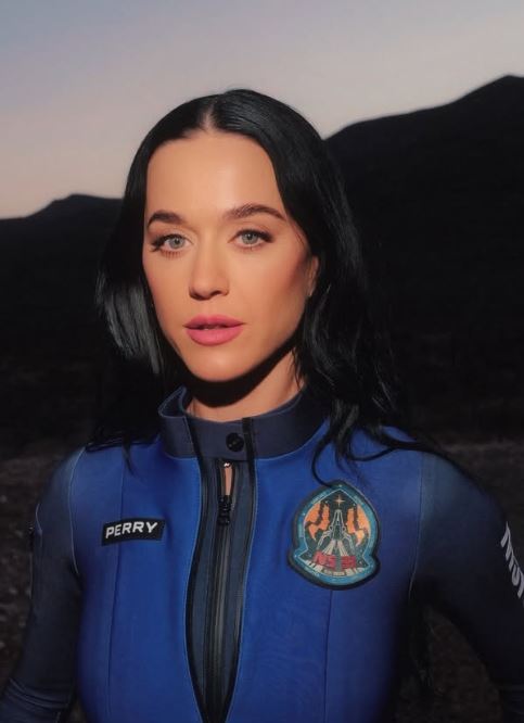 凱蒂佩芮上太空了！創流行歌手新紀錄　10分鐘「驚人花費」曝