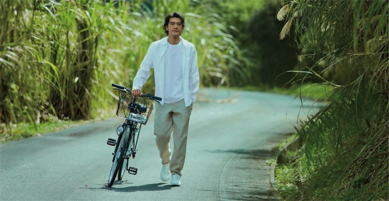 男神安全距離！神隱7年現身　金城武引爆精品搶人大戰