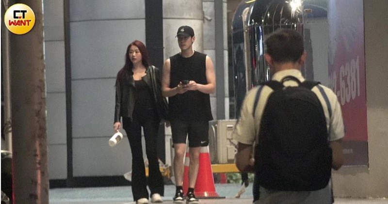 周予天女友柯詠云自由進出男方家　郭嚴文夜探籃籃門卡一刷就進