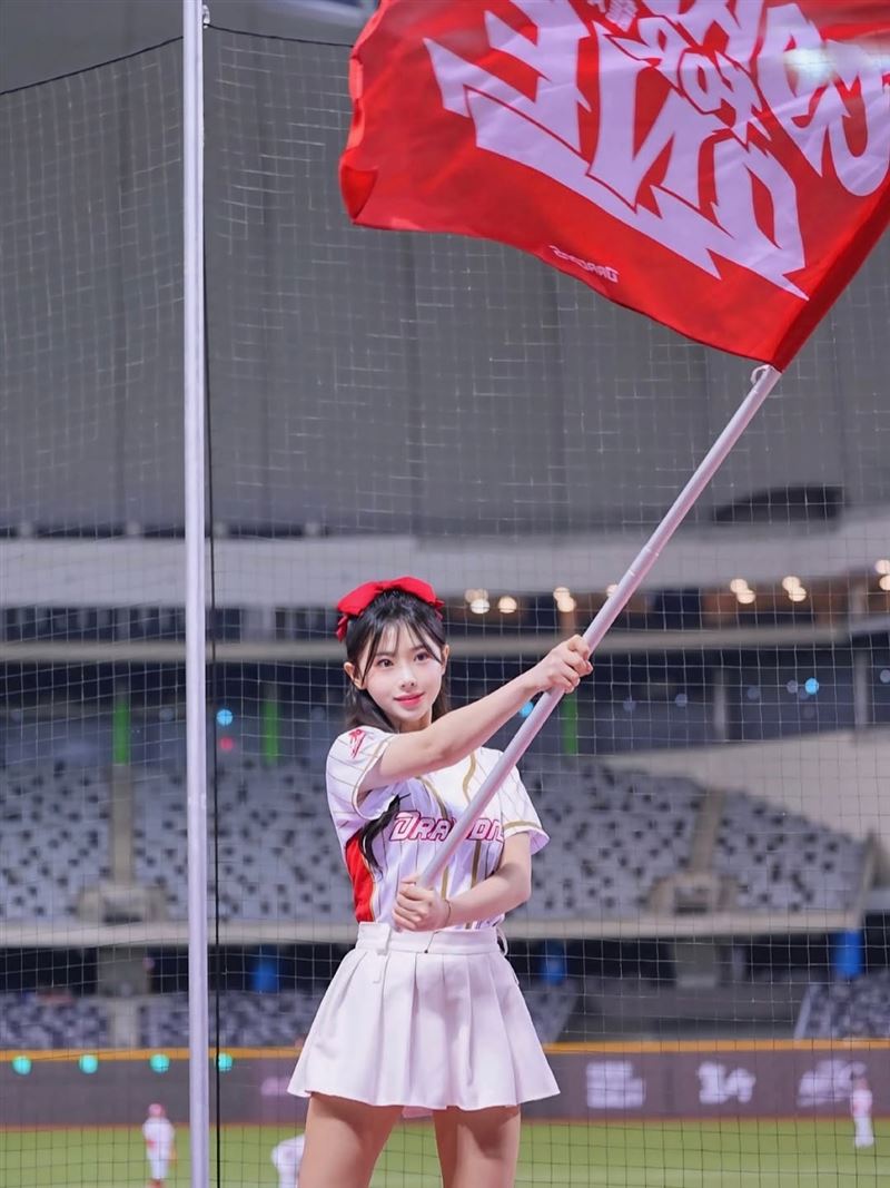 「初戀系女神」登上北市公車1個月！金娜妍感動喊：人生第一次