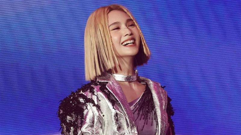 楊丞琳發文道歉了！媽媽不忍這樣說　無懼忘恩負義風波連發16張美照