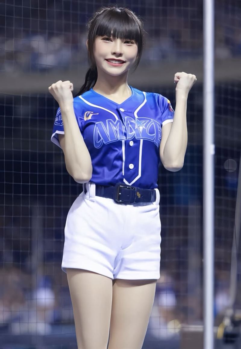 私密照流出！霖霖出面認了是她　首曝「6000萬分手費」真相