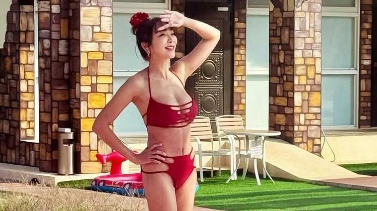 資生堂千金再穿比基尼！妊娠紋狀態超驚人　五寶媽秀火辣身材