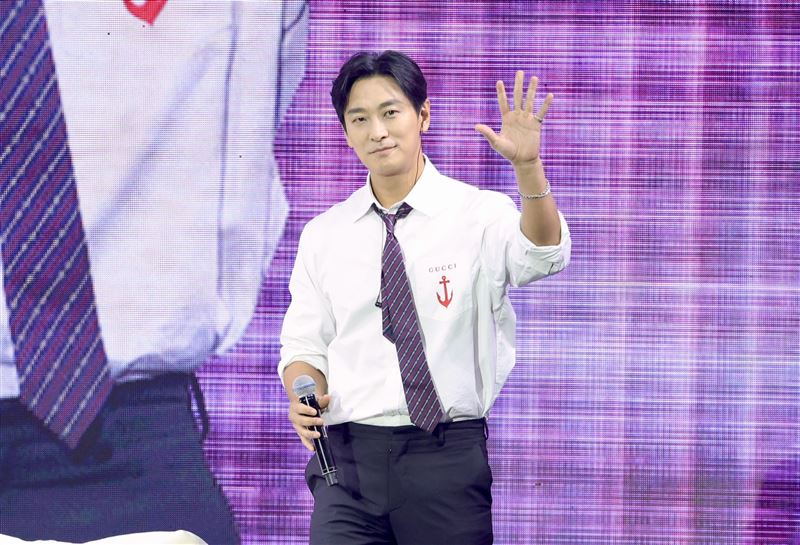 直擊／見面會突變臉兇喊「閉嘴」！真相曝光　朱智勛認1事：很害羞