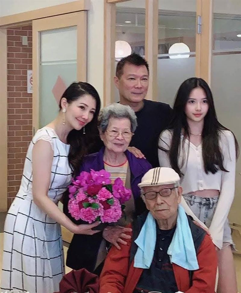 蔡詩萍悲痛證實父親驟逝！享耆壽98歲　林書煒：願您無病無痛