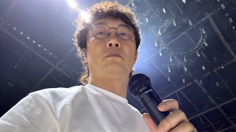 陳奕迅傳死訊後首露面！確診1週上場開唱　真實嗓音超狂
