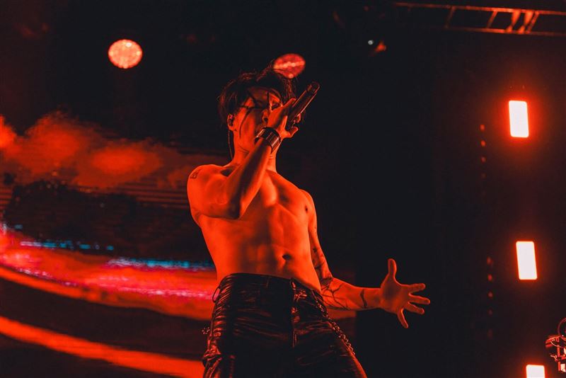 獨家／腹肌都還在！林昶佐曝「閃靈」芬蘭開唱條件：幫更多台灣人被看見