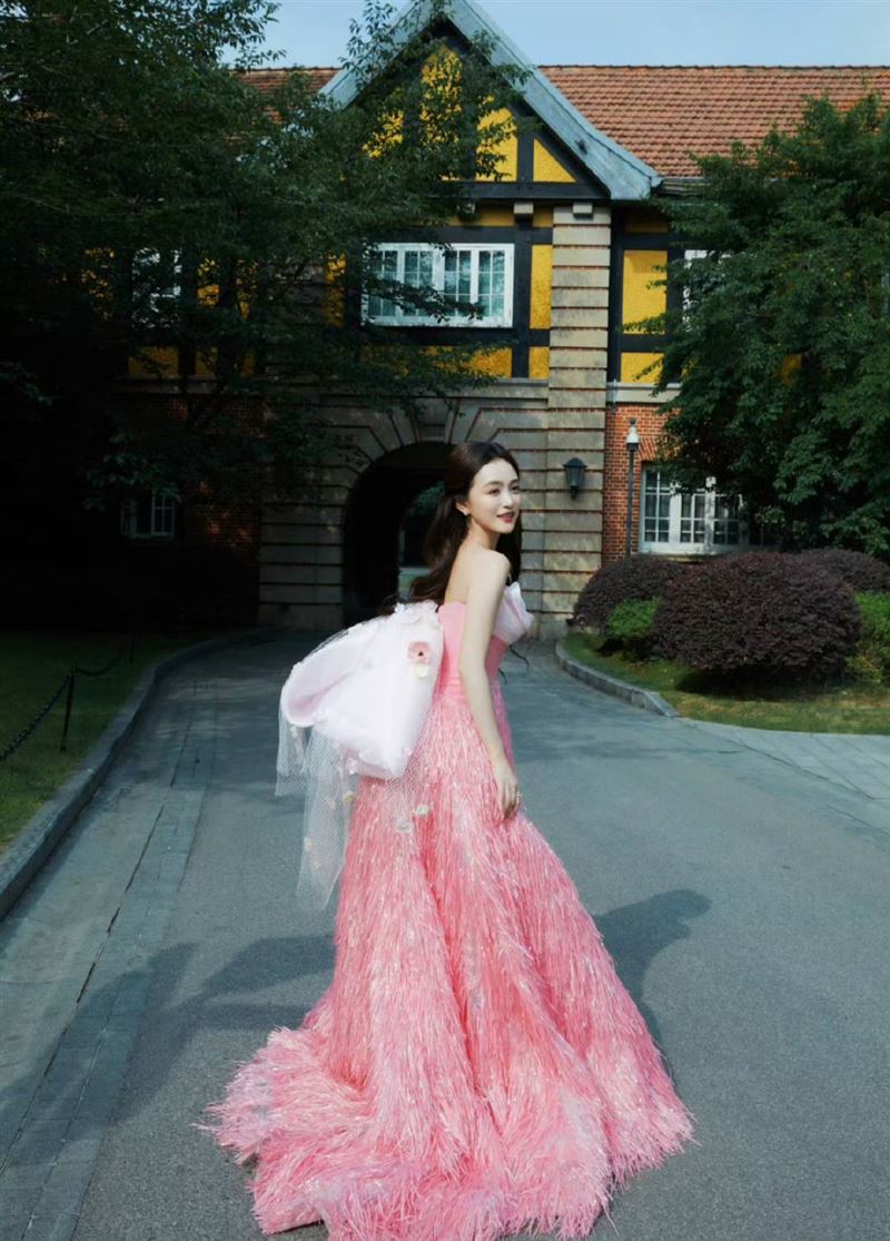 不拍吻戲竟是「口水過敏」!38歲女星「罕見親下去了」 浪漫畫面網吃驚