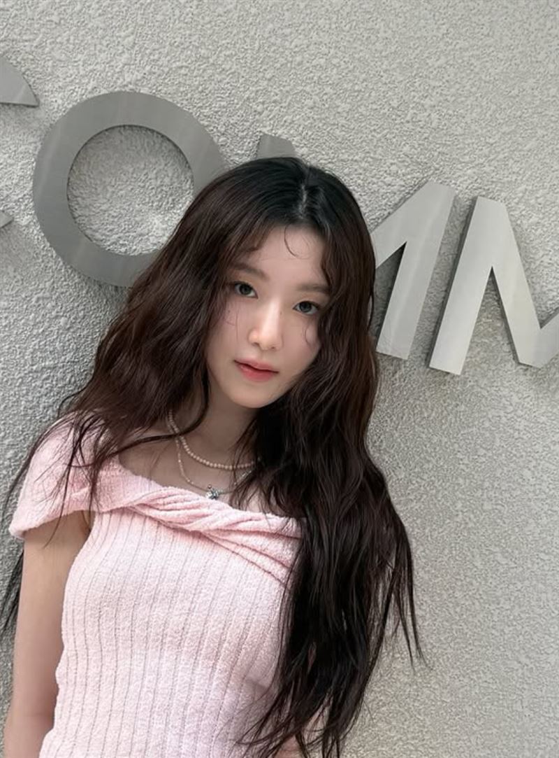 簡體字發文才遭炎上！舒華自稱「中國台灣籍」挨轟　網怒：根本舔共