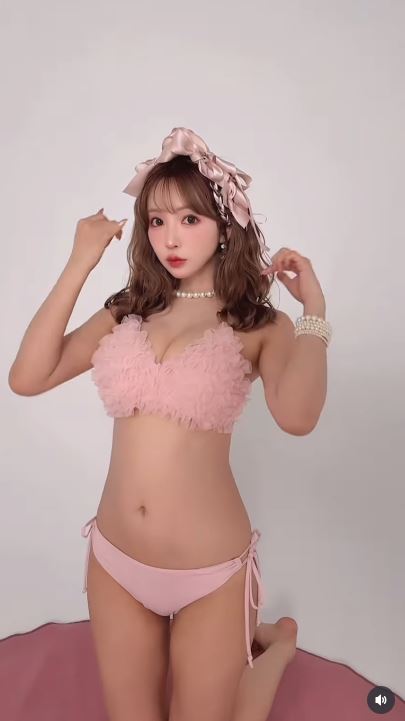 三上悠亞引退後長這樣！突曬「超辣1服裝」上圍曲線全被看光了