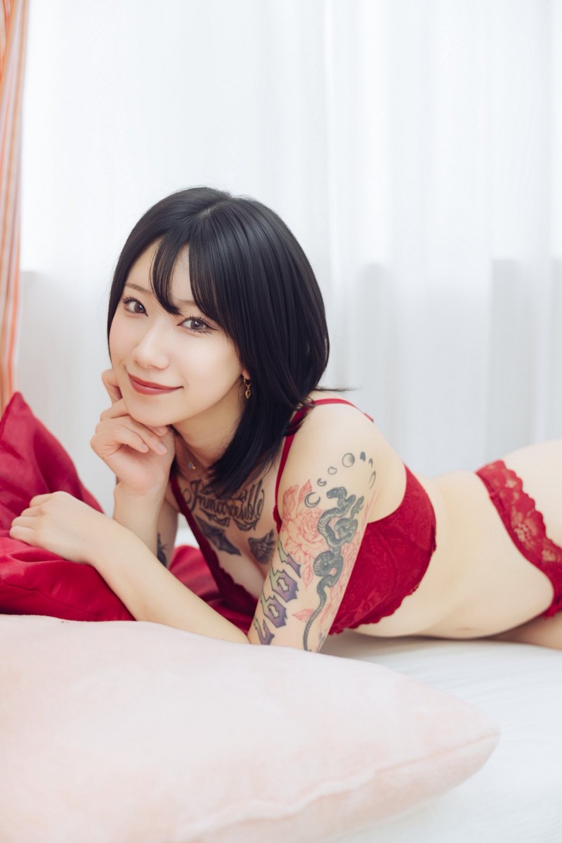 还是撑不住…全AV界最好的刺青妹不拍了！