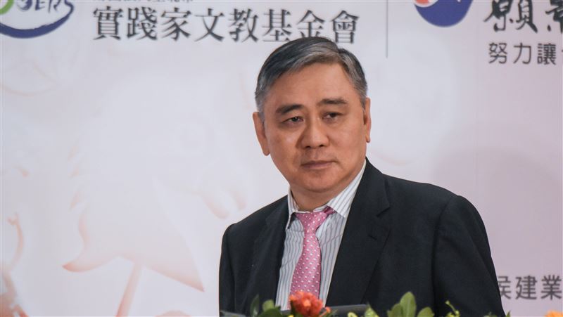 王文洋包養風波!內行人揭「包養網站內幕」 一招揭穿應召女偽裝學生妺