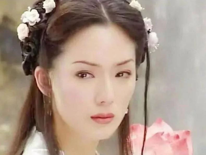 她被稱為「最美何仙姑」！被男友榨乾　如今化身按摩妹生活充實