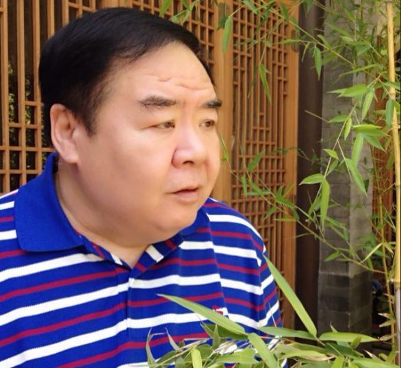 三屆影帝為還巨債被迫拍三級片！周潤發不願幫忙　只有劉德華伸援手