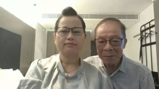 差30歲「老少配」網紅夫妻爆衝突　「持刀互毆濺血」送醫傷勢曝光