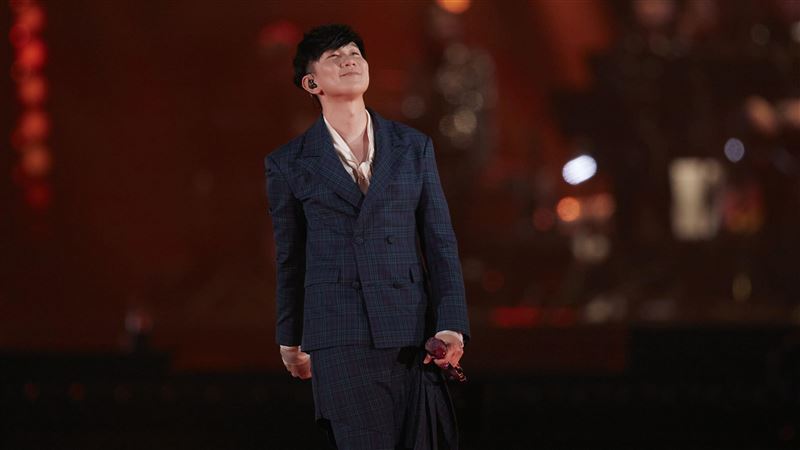 林俊傑賺到了！當場點名台下超大咖歌王現場合唱　選歌講錯歌名超糗