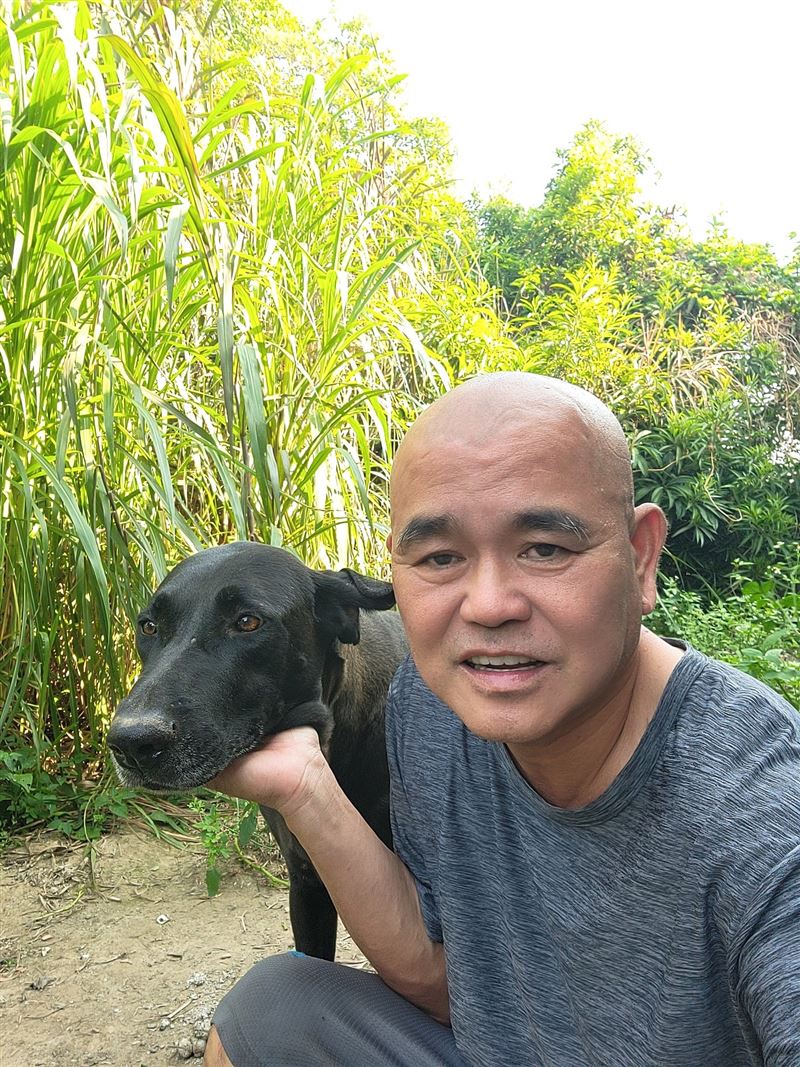 本土劇藝人又出事！拒警盤查開嗆「有搜索票嗎」　火爆直播全放送