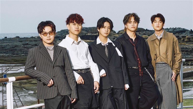 男星小看大冰奶威力！當眾烙賽全身排泄物　丟臉急奔回家不敢回頭