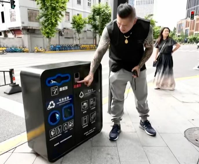 館長直播飆髒話罵梁文傑！周玉蔻酸「逼出真面目」：這才是3字經肌肉男