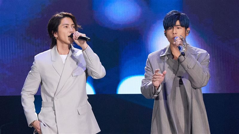 周杰倫香港開唱嘉賓超大咖！山下智久驚喜登場　合體飆唱〈等你下課〉