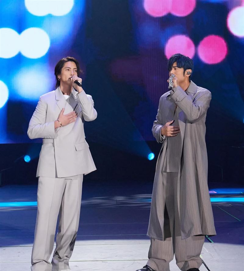 周杰倫演唱會「山下智久突登台」！男神合唱嗨翻歌迷　兩人相識內幕曝光