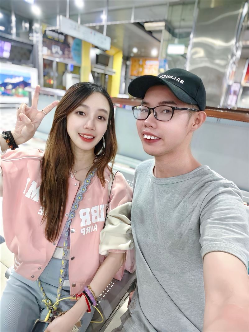 交往2個月被分手！鄧佳華入獄3週「社群突更新」替簡簡澄清1事