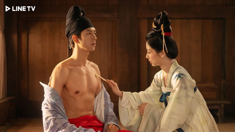 楊紫「假戲真做」!醉後直球告白李現 揭私下「看了14年」真實關係