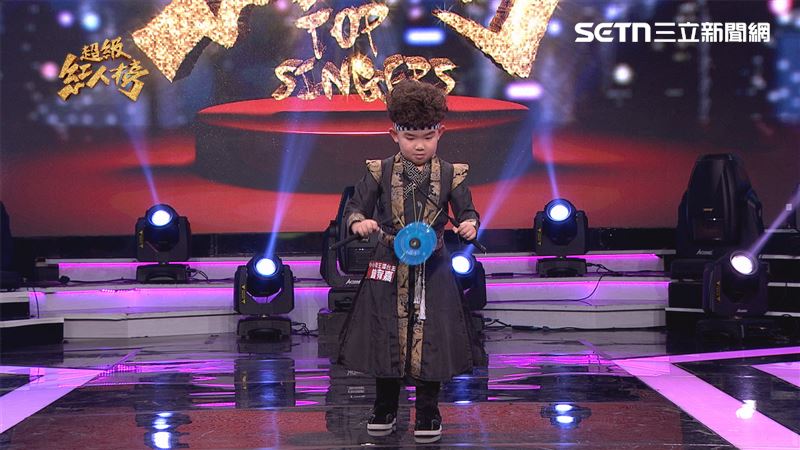 《紅人榜》小小歌王曾宥嘉秀才藝　高難度花式扯鈴技能帥炸現場