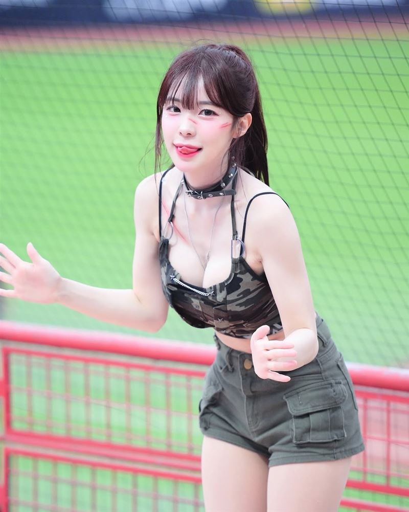 李多慧高中超清純「素顏神級側臉曝」　公開1喜訊：跟我一起回家鄉