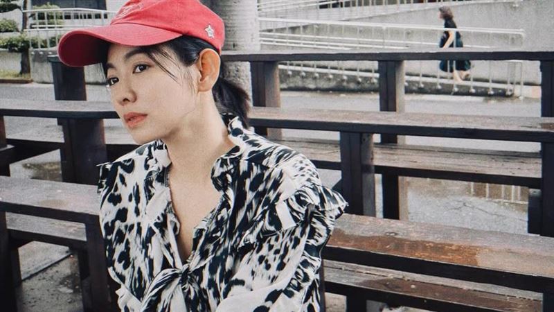 電影院正妹「胸前鈕扣炸開」一看竟是台8女神 身材現形太震撼