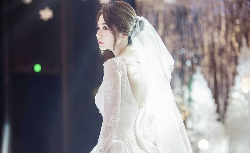 知名女星自爆：兩千萬澳門陪七天七夜，如果不同意，就刪光她所有戲份