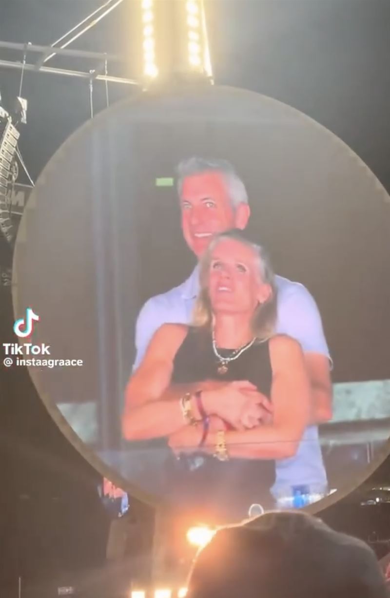 意外抓到CEO找小三！Coldplay主唱喊「希望沒做壞事」　又逗台下情侶檔