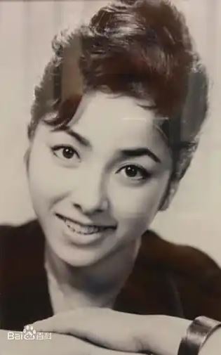 呼吸困難咳不停！87歲資深女星驚曝罹肺癌　「真實病況」曝