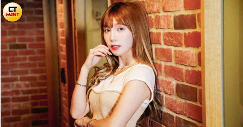 啦啦隊女神受媽影響搬家具改風水　花3千買「虎爺轉盤」求財運