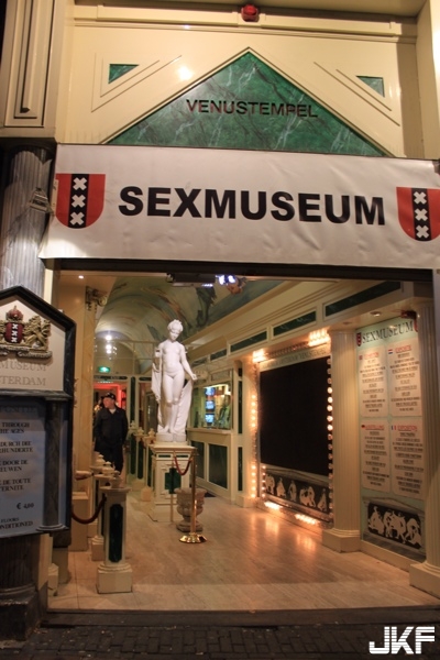 荷蘭性愛博物館　被這麼多器官包圍也太害羞