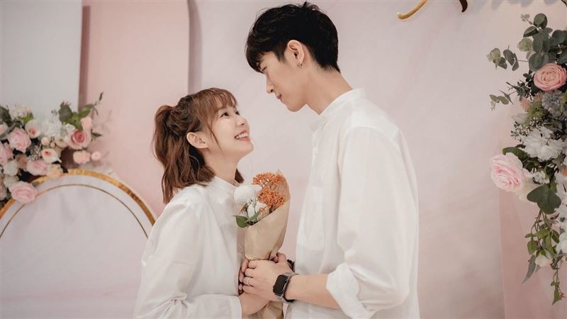 王子邱勝翊首露面！意外捲粿粿婚變　爆「臭臉不回應」經紀人9字說話了