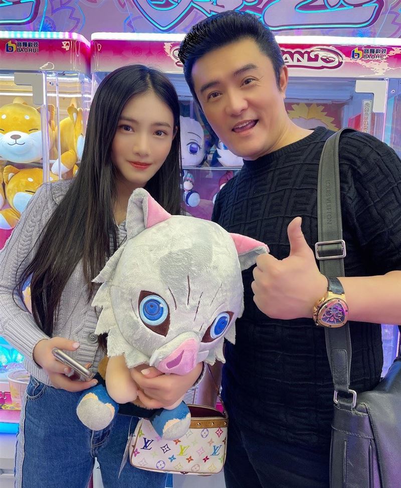 45歲熊家婕淡出演藝圈 罕見露面慶生!驚人美貌曝光