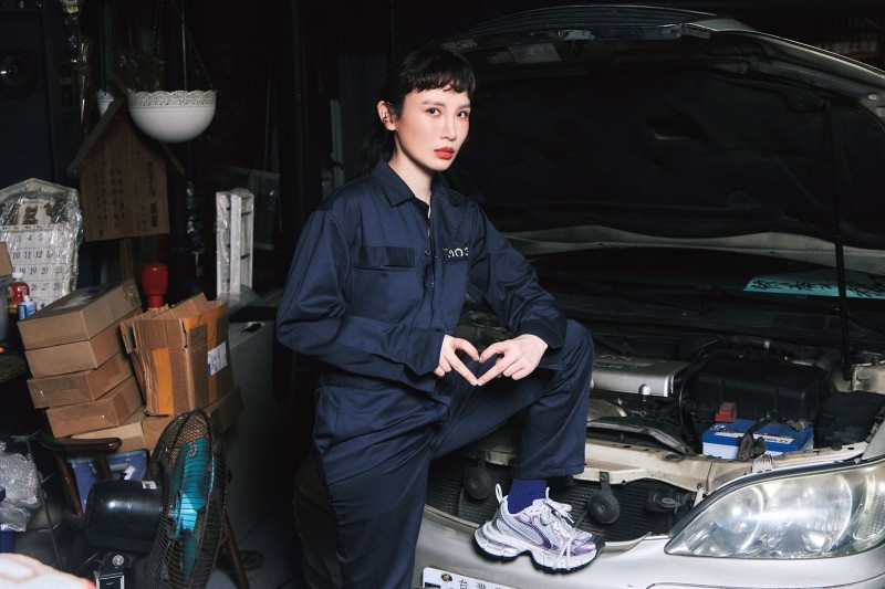 母子戀始末曝光！金曲歌后拍MV煞到小鮮肉　陷愛共享男友