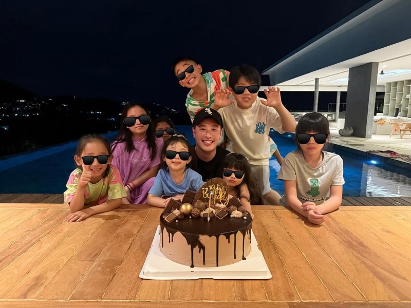 潘瑋柏45歲慶生「愛女正面照首曝光」網嘆：基因太強大