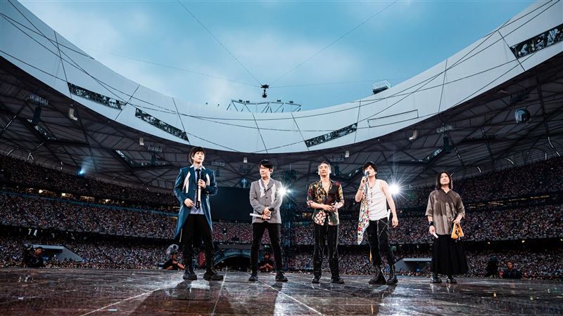 五月天石頭唱一半爆震撼彈：有一天若缺席請原諒！阿信開口台下震驚