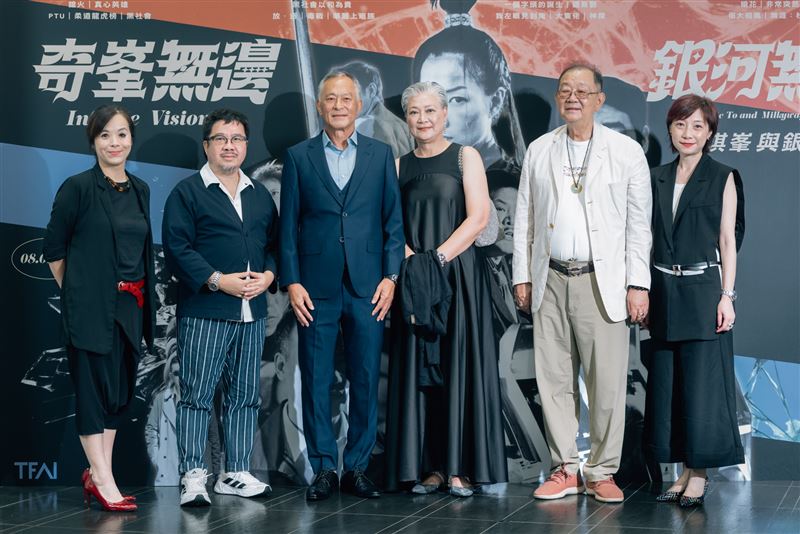 香港名導杜琪峯現身台灣!自揭《鎗火》資金拮据「19天拍完」內幕全洩