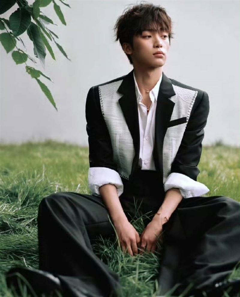 男星爆「偷吃閨蜜」人氣不減！封面雜誌賣破2億　刷新5年前「他」的紀錄