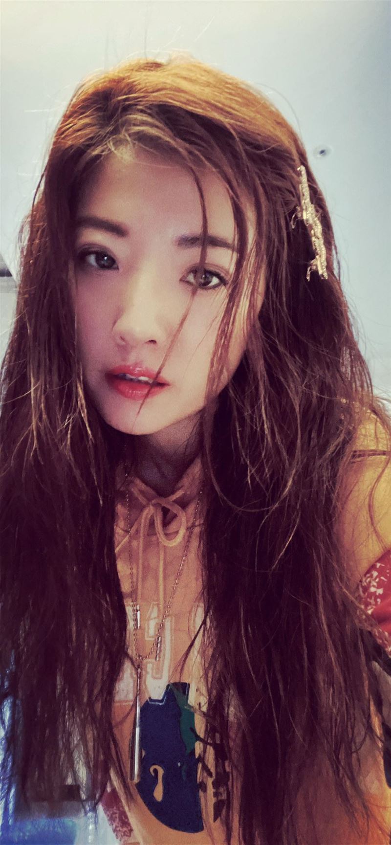 本土劇女星拒檢遭壓制！超多黑歷史「飛機抽煙」　嗆聲警察形象全毀