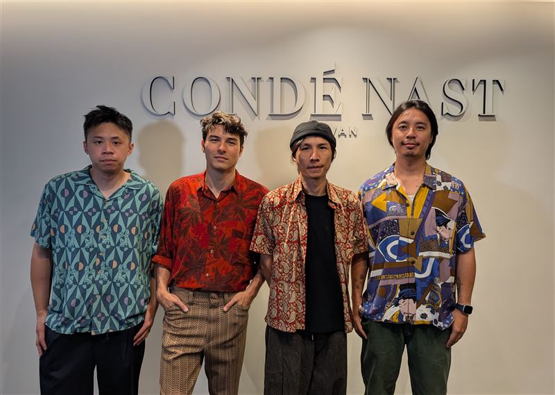 行走發電機是他！上班到一半「驚見男神鳳小岳」員工暈爛：夢幻又幸福