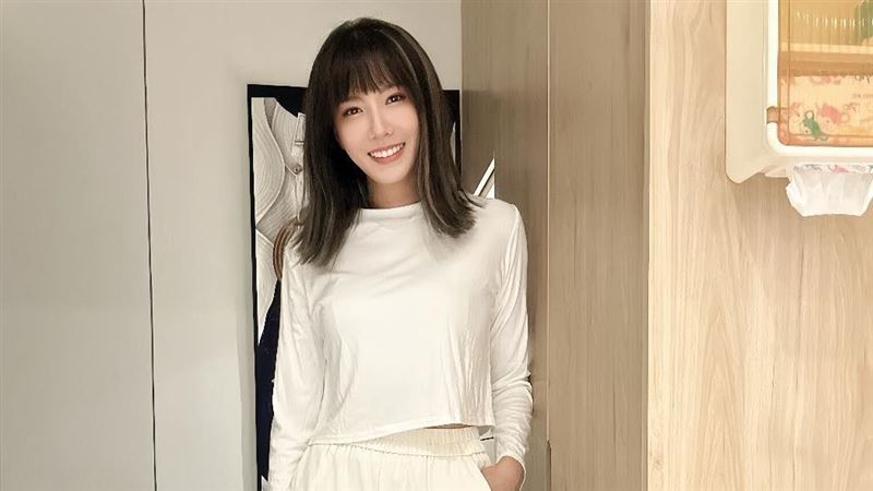 大牙火大反擊了！離婚被酸「沒人煮飯給妳吃」　換新客廳享受恢單人生